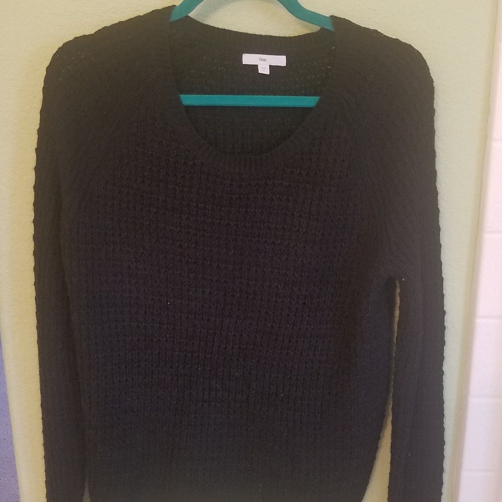 black gap sweater